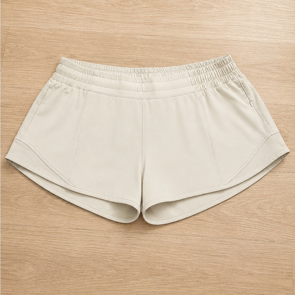 lululemon hotty-hot Light Cream Women's Athletic Shorts